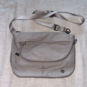 Lululemon All Night Festival Bag